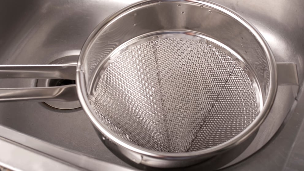 Trick for Cleaning a Kitchen Sieve