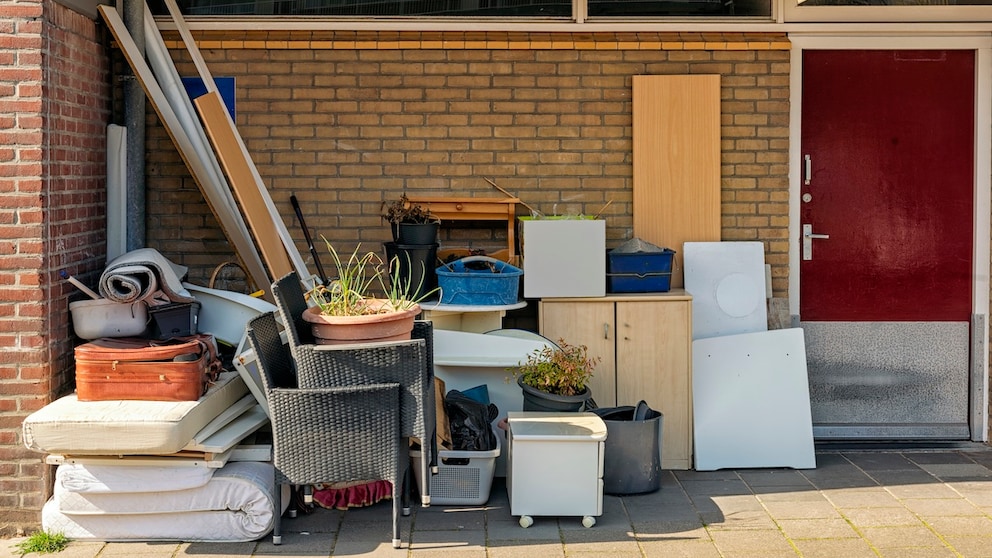 If furniture needs to go quickly, consider giving it away, donating, or disposing of it to save time and effort.