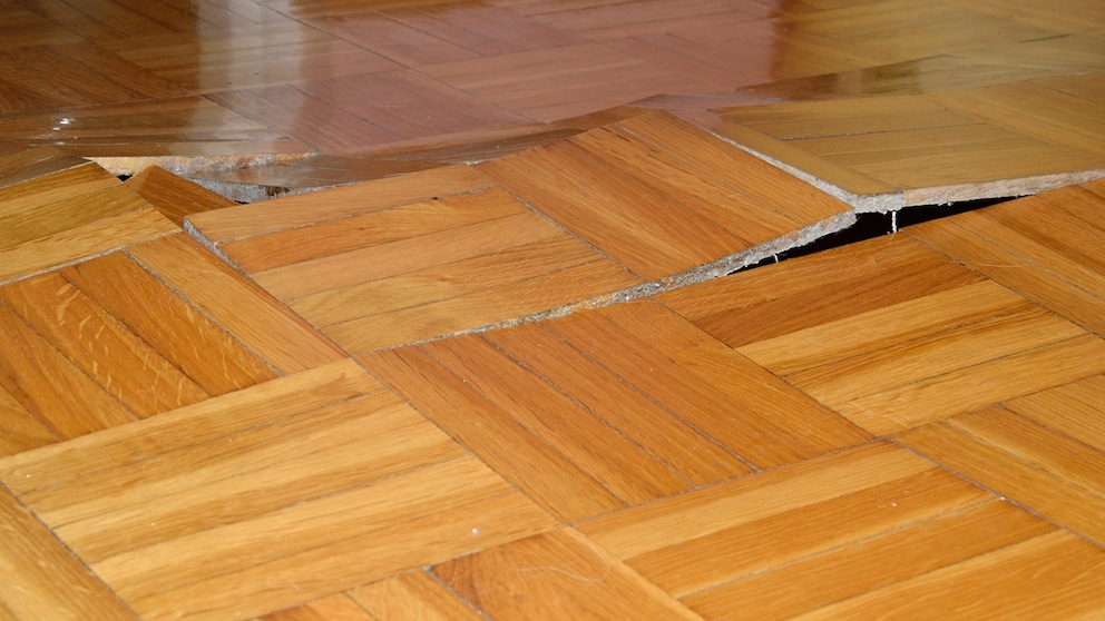 The longer moisture is ignored in the parquet, the more severe the damage becomes.