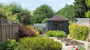 Garden sheds and garden houses are practical additions to any garden. But what exactly distinguishes one from the other?