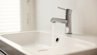 Every sink has it—this little hole. But what is it actually for?