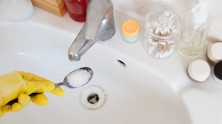 Does pouring salt down the drain help with cleaning?