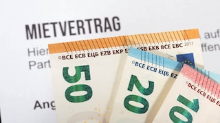 In what cases can the owner or management withhold the deposit?