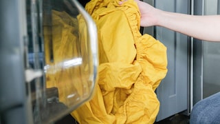 One might think there's not much to consider when washing bed linens—but that's incorrect. In fact, there are several common mistakes you should definitely avoid.