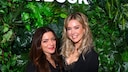 Came straight from filming in Babelsberg to the PETBOOK launch party: actresses Anne Menden and Nina Ensmann.