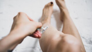 Ingrown hairs are particularly common after shaving - find out what helps here