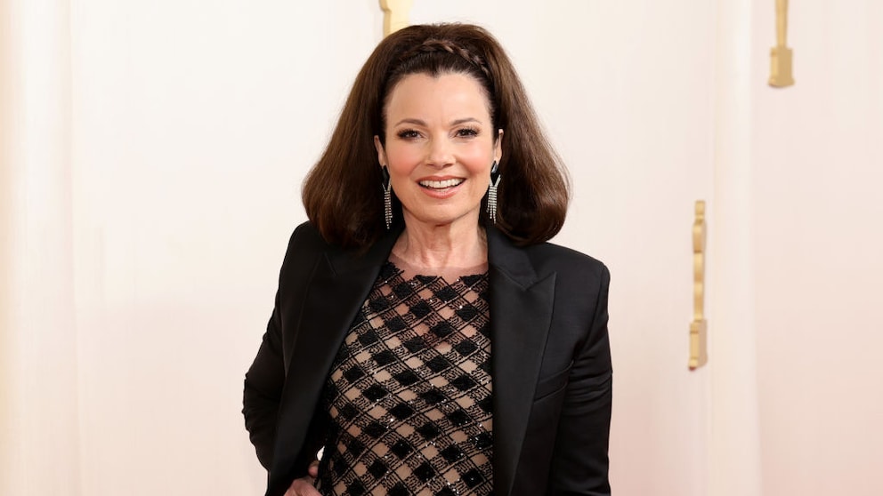 With or without make-up - fans love "The Nanny"!