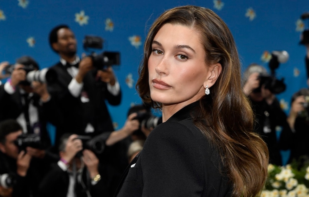 Hailey Bieber: “I Completely Changed After Giving Birth”