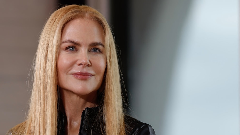 How to Style a Leather Corset Casually–Nicole Kidman Shows the Way