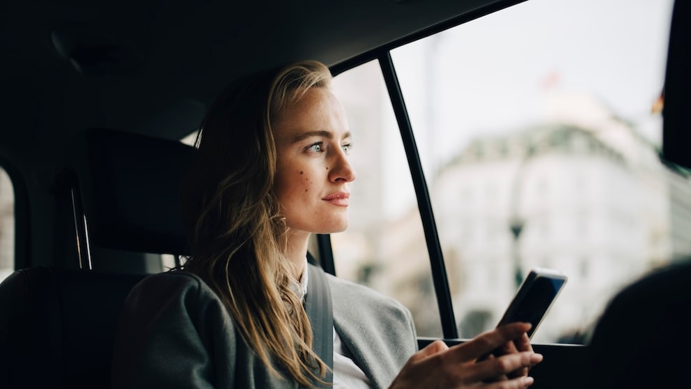 How to Increase Your Safety at Night with Uber and Bolt