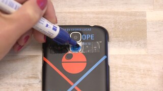 With just two minutes of effort, you can turn your smartphone into a blacklight lamp.