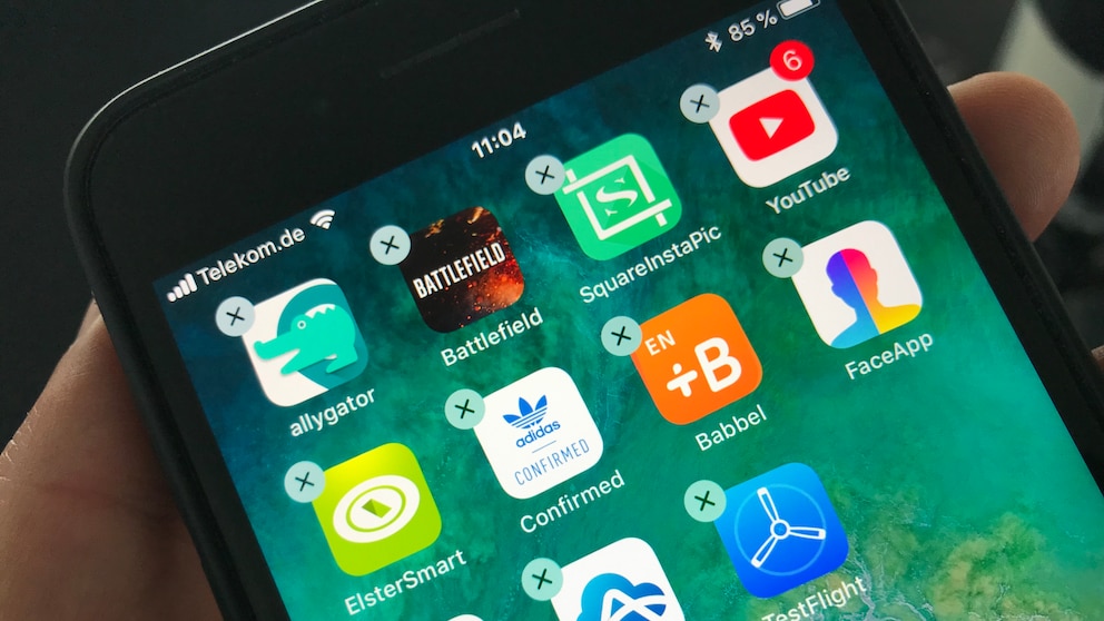 iPhone Home Screen