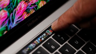 Apple Reportedly Working on New MacBooks With Touchscreen