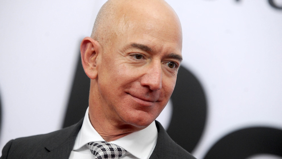 Jeff Bezos founded Amazon in 1994 - today one of the largest online stores in the world