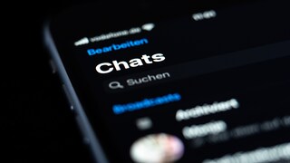 A WhatsApp contact suddenly disappeared? The issue can usually be resolved with just a few clicks.