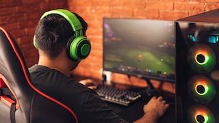 V-Sync, FreeSync, G-Sync Explained: Man Plays Video Game on PC