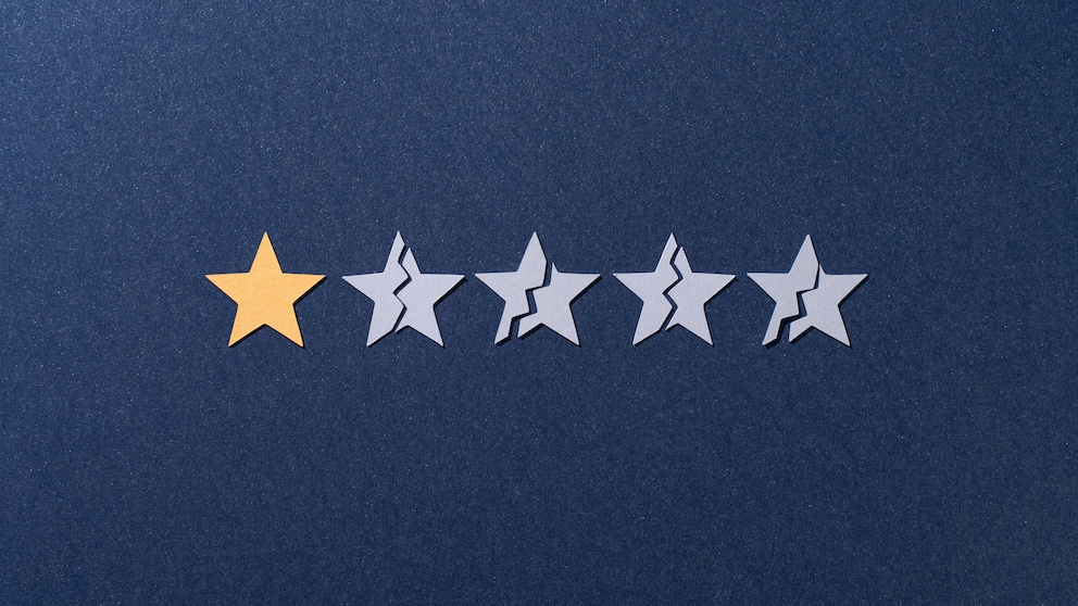 Rating scale with five stars, on which only one star is awarded.