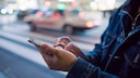 Almost everyone uses a cell phone. But how does the mobile network behind it actually work?