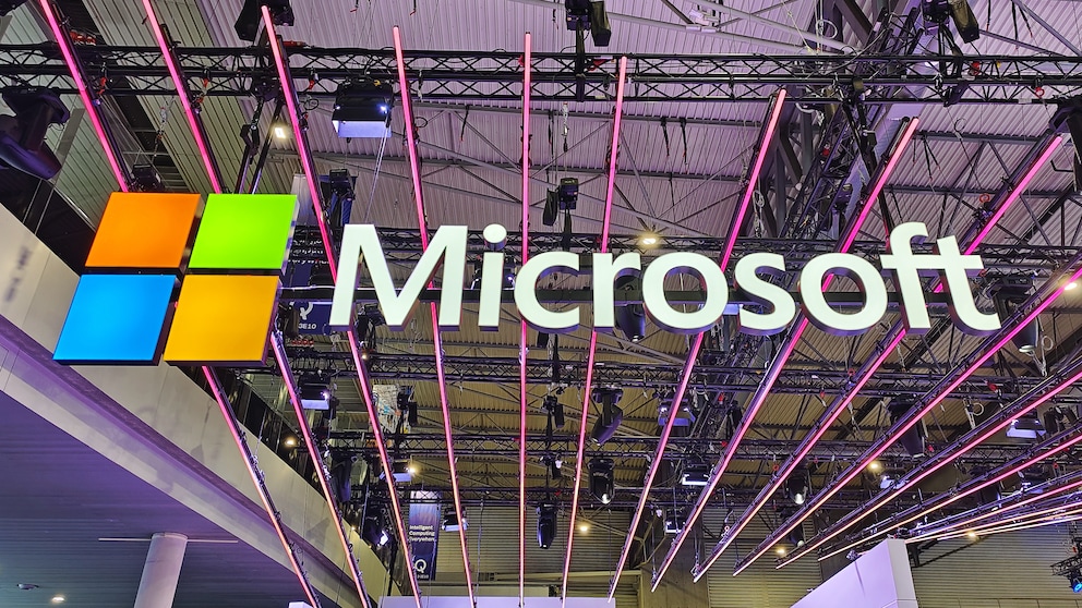 Microsoft further reduces its range of software programs