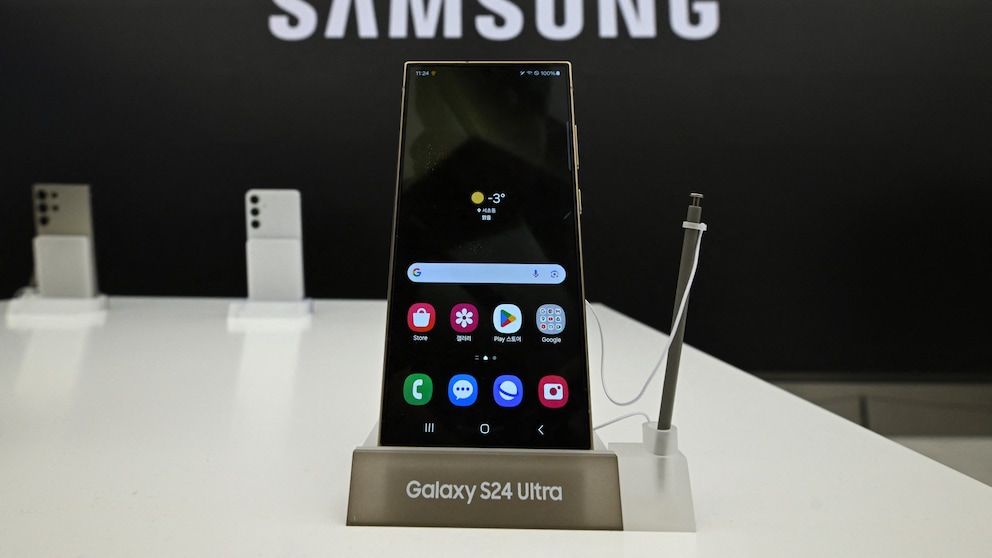 A Samsung Galaxy S24 Ultra