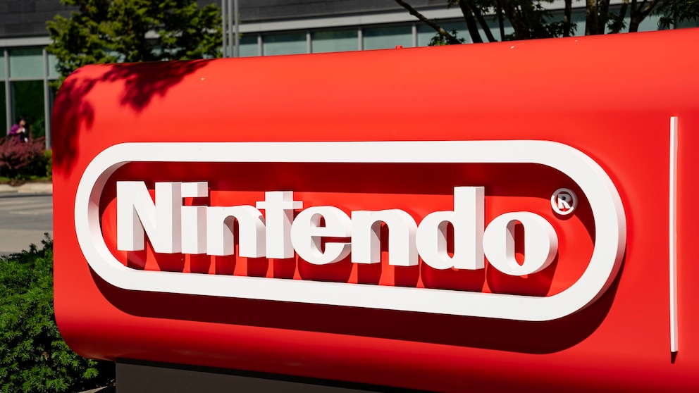 Nintendo logo in front of the US headquarters