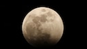 With a few tips, you can successfully photograph a total lunar eclipse with your smartphone