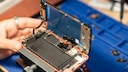 New rules for increased sustainability: Starting June 20, 2025, longer update and replacement part periods for smartphones will take effect.