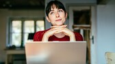 Windows 11 typically requires a Microsoft account by default. However, you can teach the operating system to do without it.