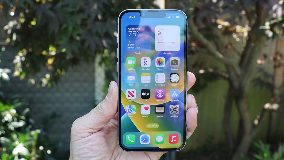 Some iPhone users are experiencing Wi-Fi issues.