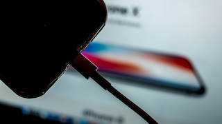 Owners of compatible iPhones can look forward to longer battery life thanks to the Adaptive Power Mode in iOS 26.