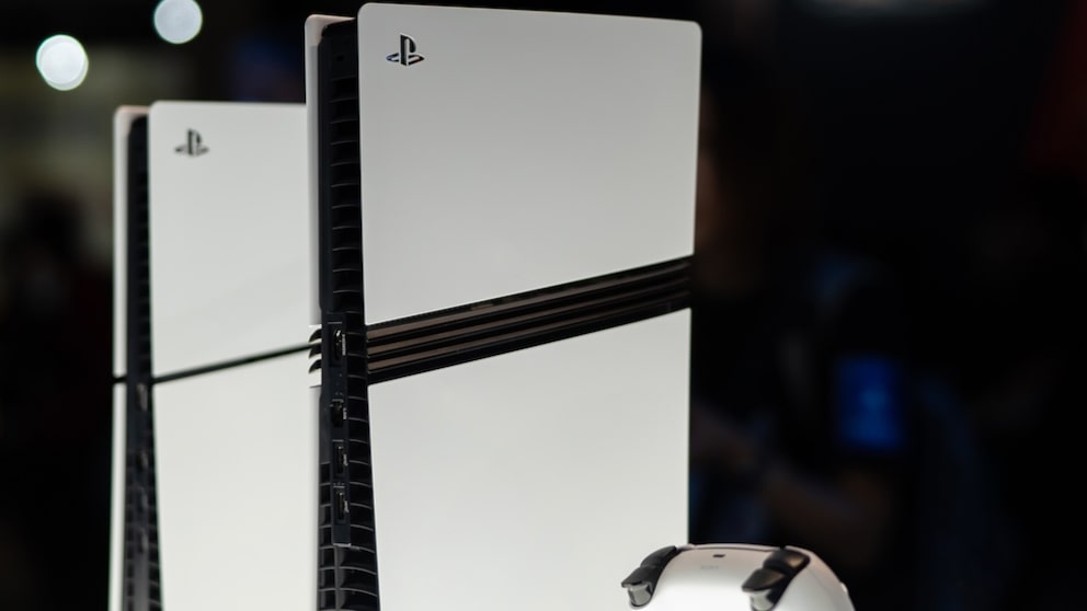 A PS5 and a PS5 Pro