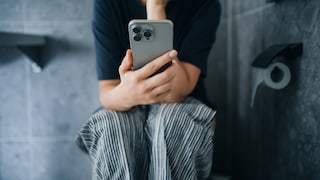 There are several reasons why you shouldn't take your smartphone into the bathroom.