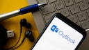Microsoft Discontinues the Lite Version of Outlook