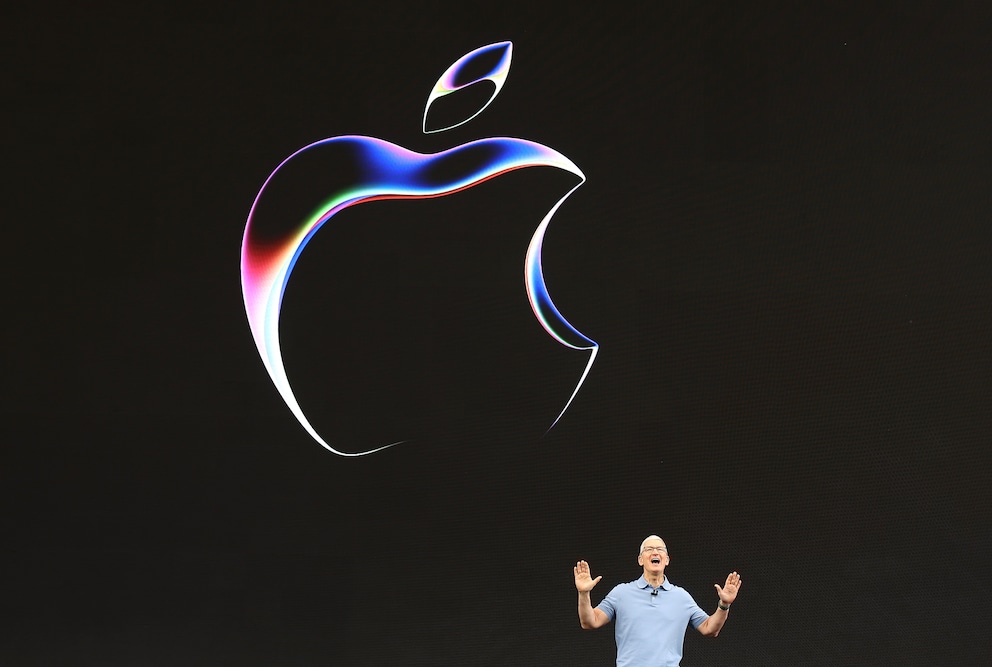 Apple Ray Competition for Ray-Ban? Apple Plans Smart Glasses