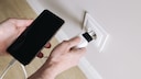 There is a recommended order for charging your smartphone.