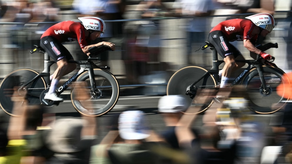 Team Lotto-Intermarché at the First Stage of the 2026 Tour de France