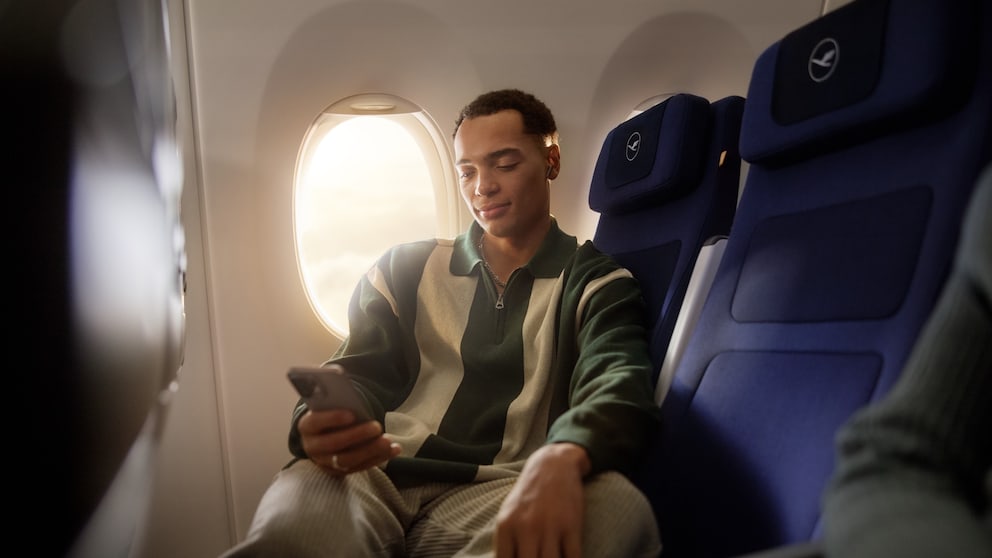 Lufthansa to Rely on SpaceX's Starlink Satellite Internet in the Future