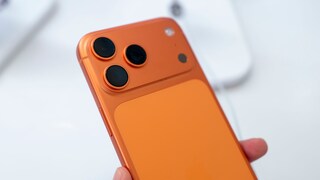 iPhone 17 Pro Max in Hand