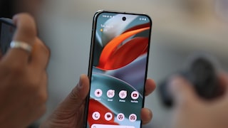 Google Pixel 9 in Hand