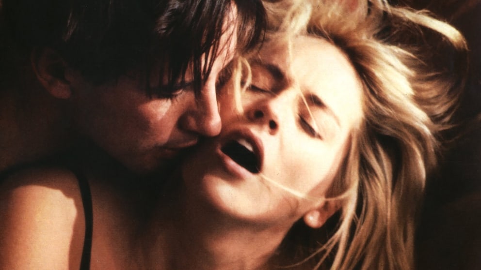 Scene from "Sliver" with William Baldwin and Sharon Stone