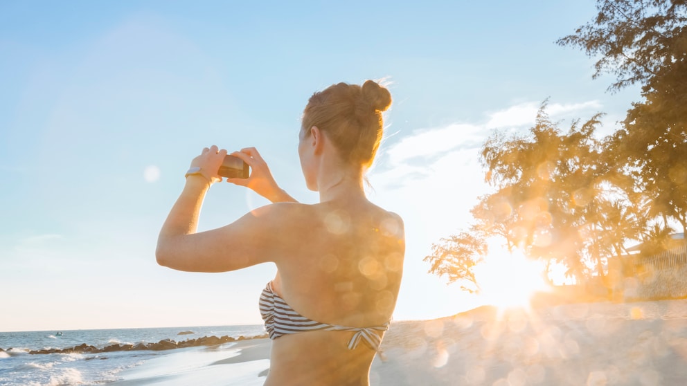 Before using your smartphone abroad in the EU, it's essential to familiarize yourself with the costs.