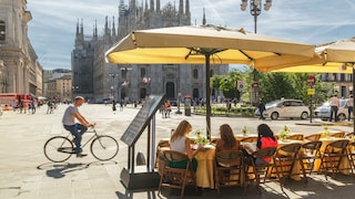 Restaurant in Milan with a view of the cathedral (Il Duomo)