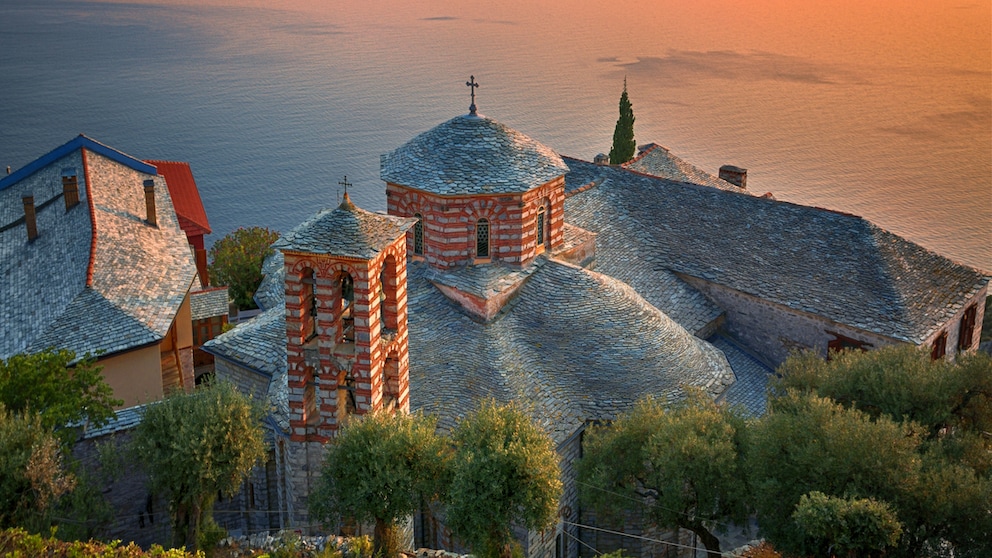 In eastern Chalkidiki lies the monastic republic of Athos