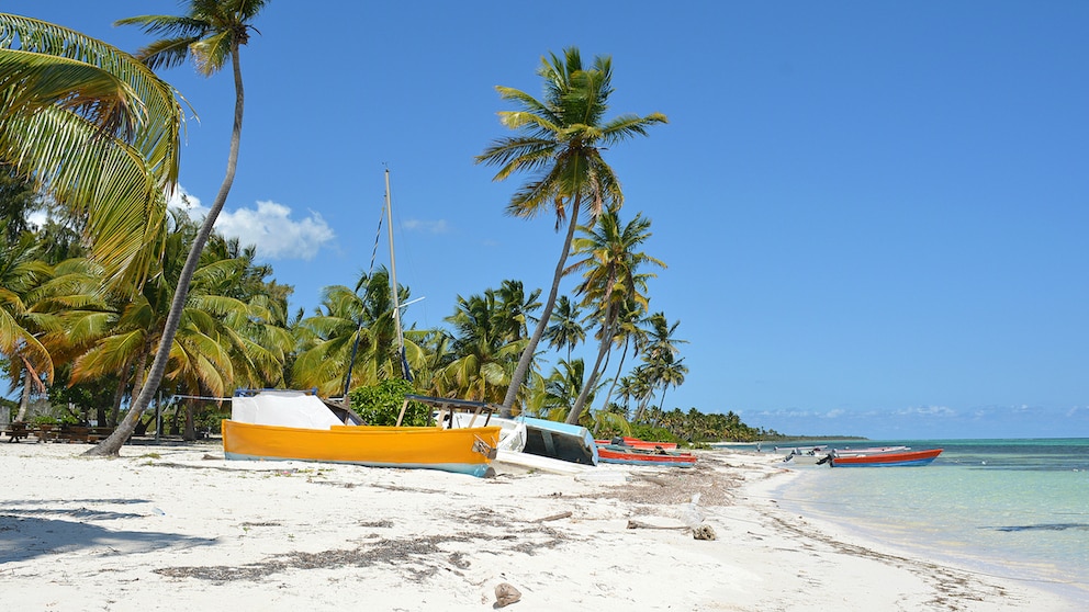 It looks like paradise on the beach at Mano Juan in the Dominican Republic