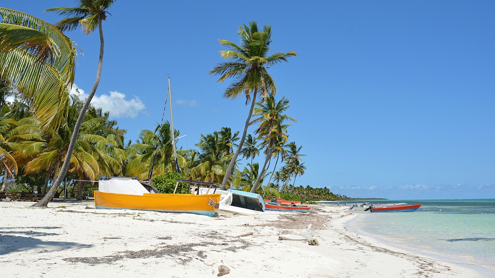 It looks like paradise on the beach at Mano Juan in the Dominican Republic