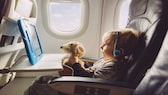 There are several causes of fear of flying in children. For example, it can be inherited from a parent.