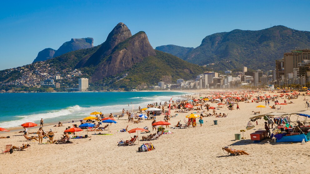 Rio is called the "Cidade maravilhosa", the wonderful city. And it offers many reasons to return to it again and again