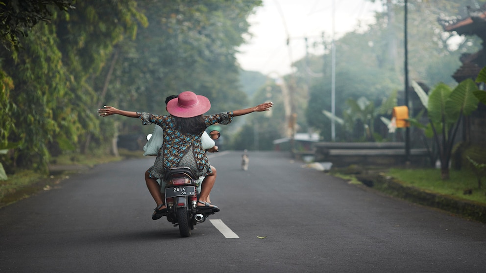 t feels like freedom! But traffic in Thailand or Indonesia is usually chaotic - an accident can have serious consequences.