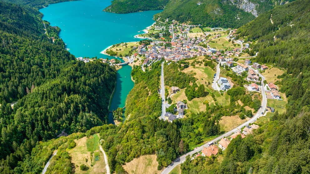 Lake Molveno in Italy is still a real insider tip