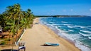 Sri Lanka attracts visitors with its nature and beautiful beaches. Here: Uppuveli Beach in Trincomalee